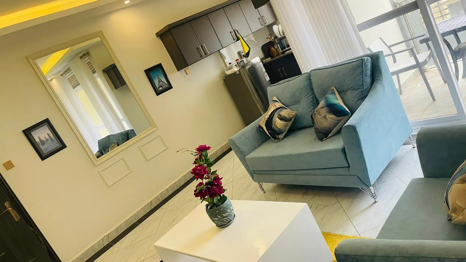 Lavender Luxury Homes Кампала 0*,